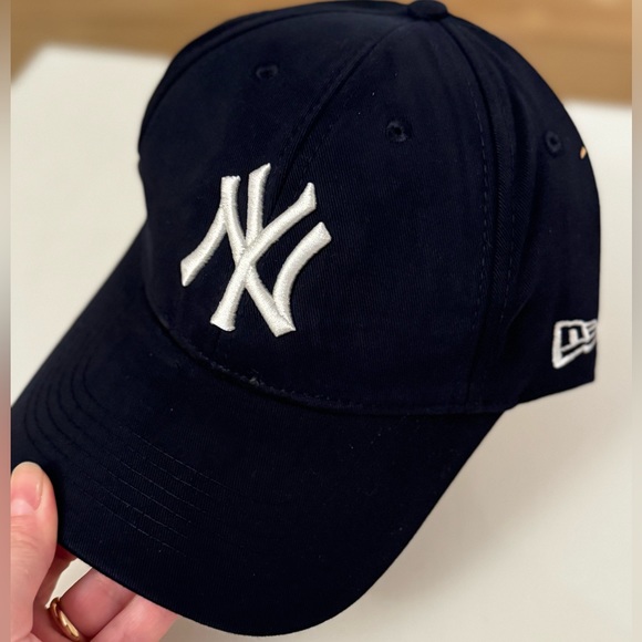 Brand new NY Hat Navy Blue - Picture 1 of 2